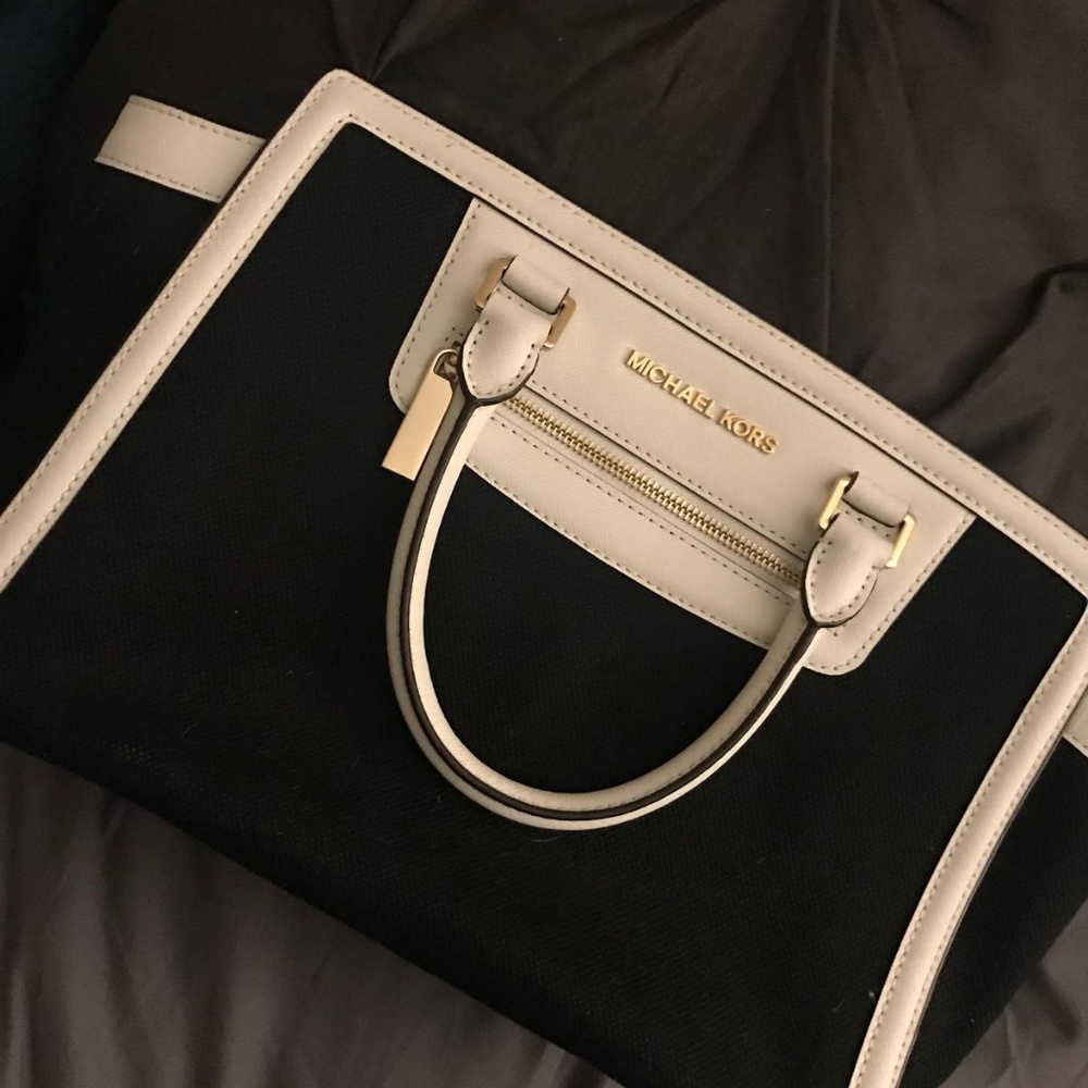 MK Selma bag NWT